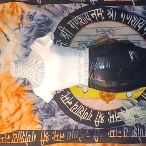 White crop top with lace trim